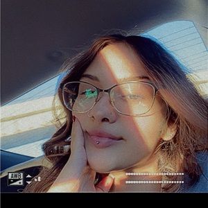 Meet your Posher, Alyson